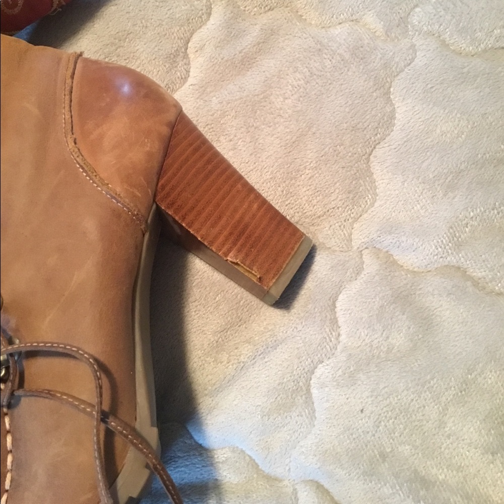 Audrey Brooke Roxy 2 Bootie - Picture 4 of 8